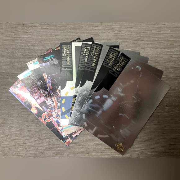 Basketball Cards ‘94-‘95 - Picture 1 of 4